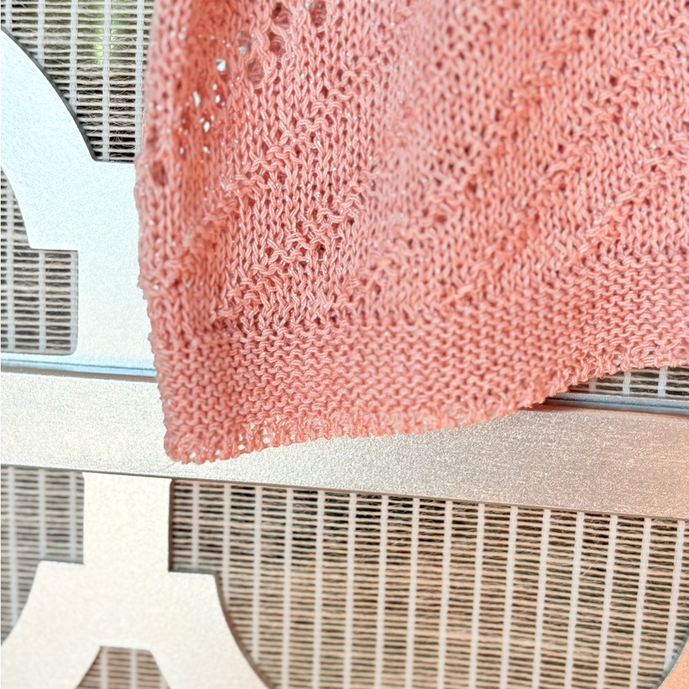 Elegant Pink Knit Blouse - Picture 4 of 5